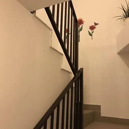Apartman Vorosmarty Διαμέρισμα *