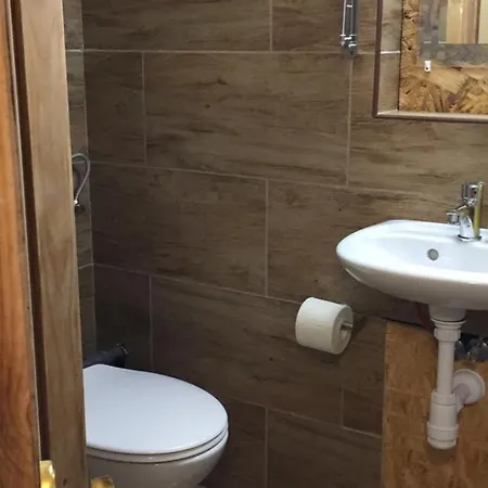 Apartman Voeroesmarty